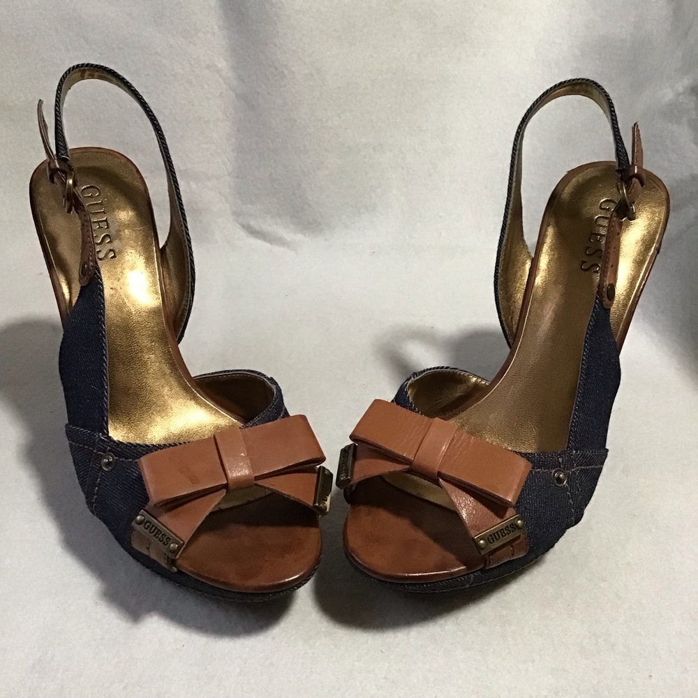 ‼️SOLD‼️GUESS DENIM LEATHER SANDALS - Picture 2 of 10